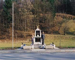 &raquo;Fremde Kameraden, St. Martin, Jennersdorf, Oberdrosen&laquo; 2003